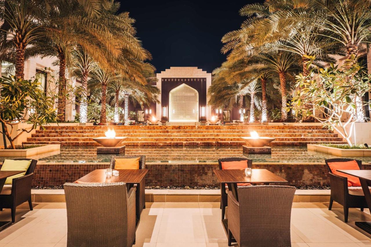 Radisson Collection Muscat, Hormuz Grand Hotel Exterior foto The Palace Downtown Dubai