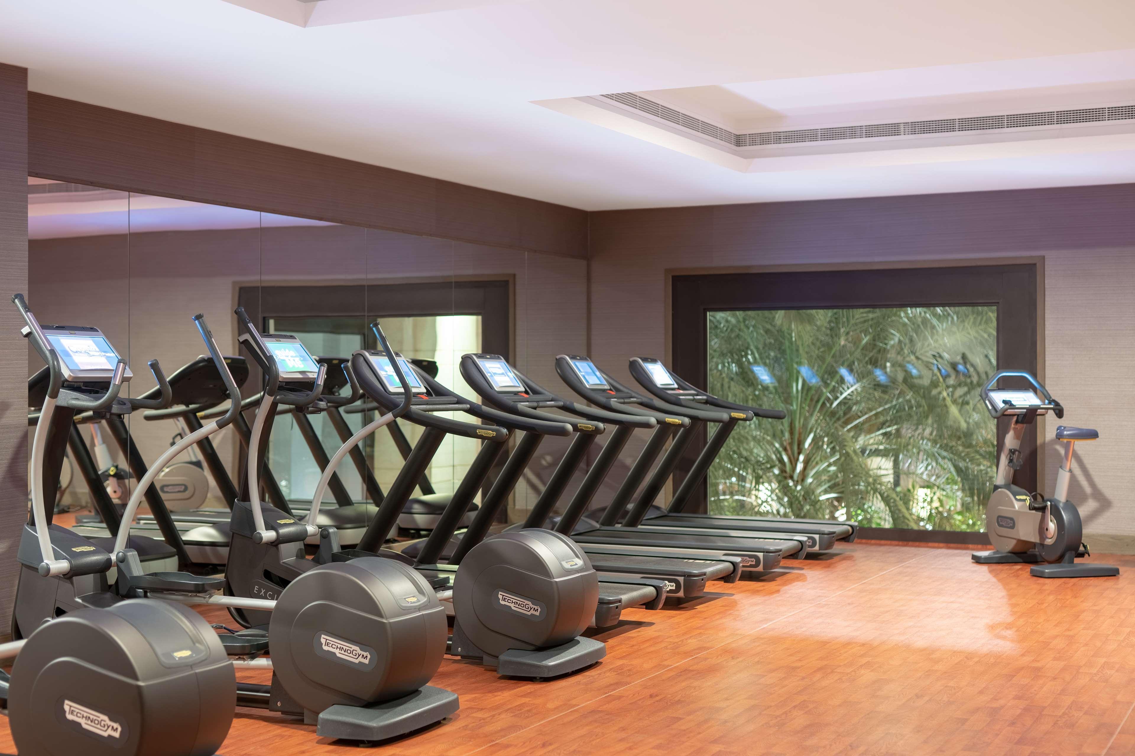 Radisson Collection Muscat, Hormuz Grand Hotel Exterior foto The gym at the Taj Bengal