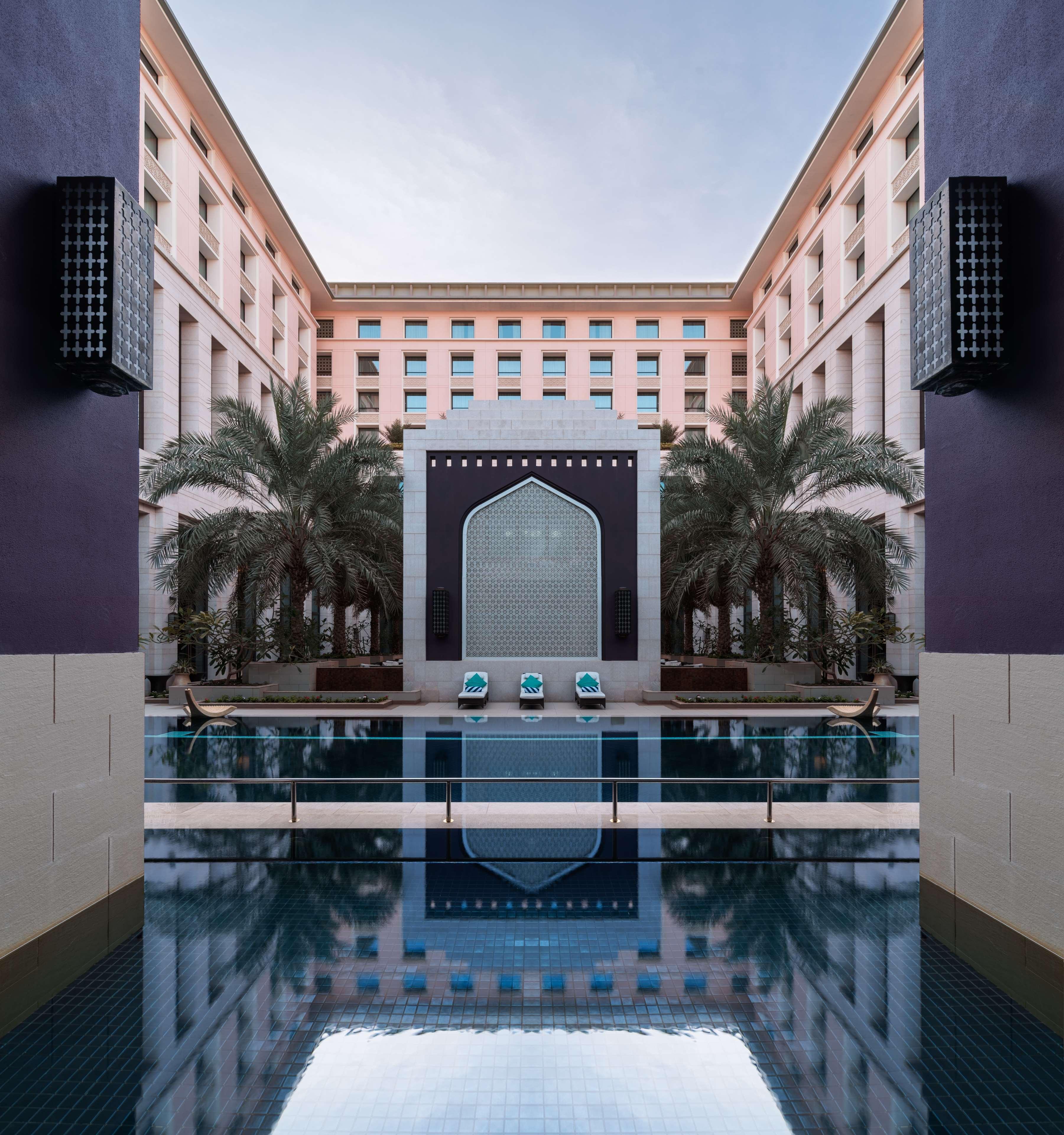 Radisson Collection Muscat, Hormuz Grand Hotel Exterior foto The hotel's courtyard