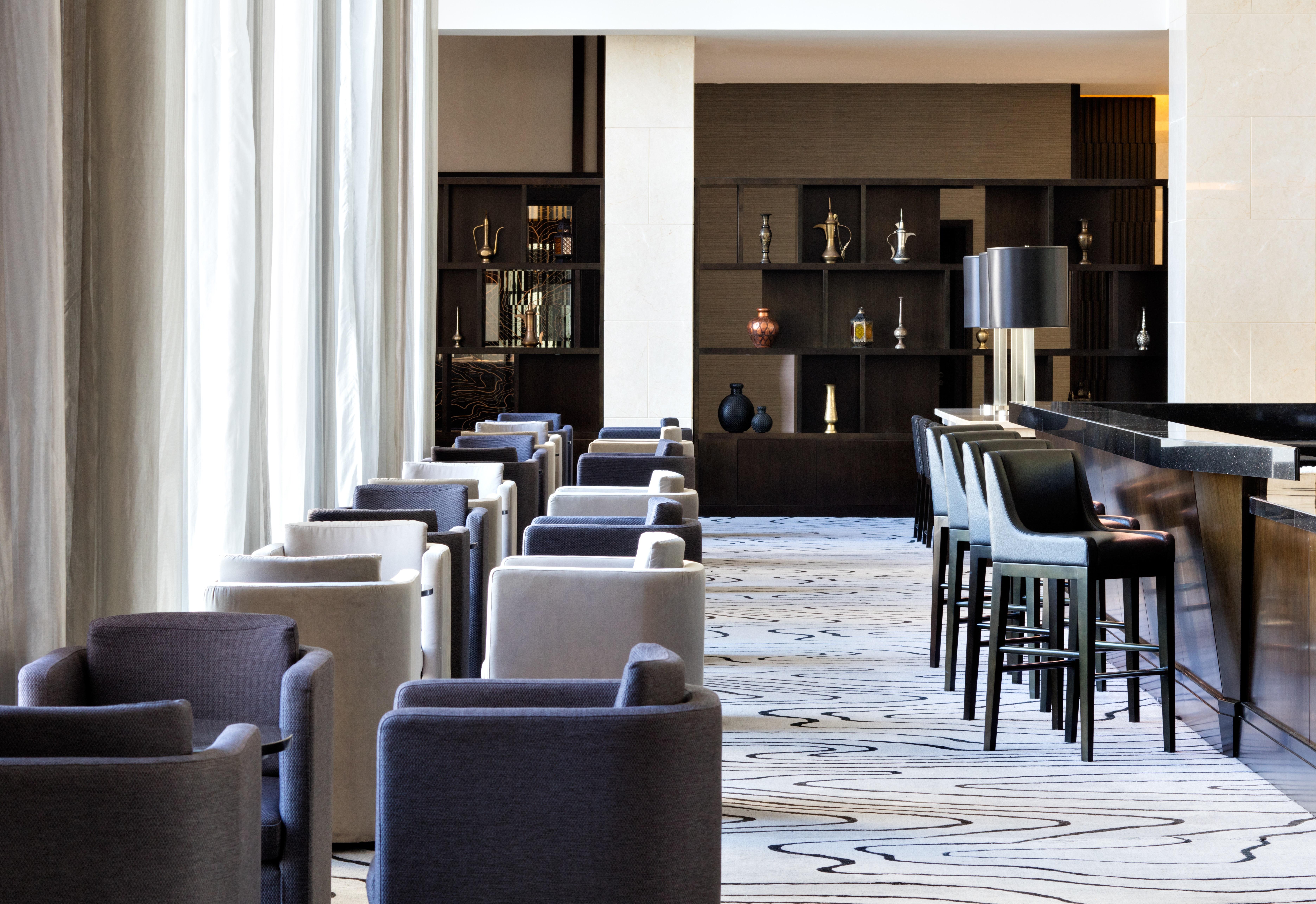 Radisson Collection Muscat, Hormuz Grand Hotel Exterior foto The lounge at the airport
