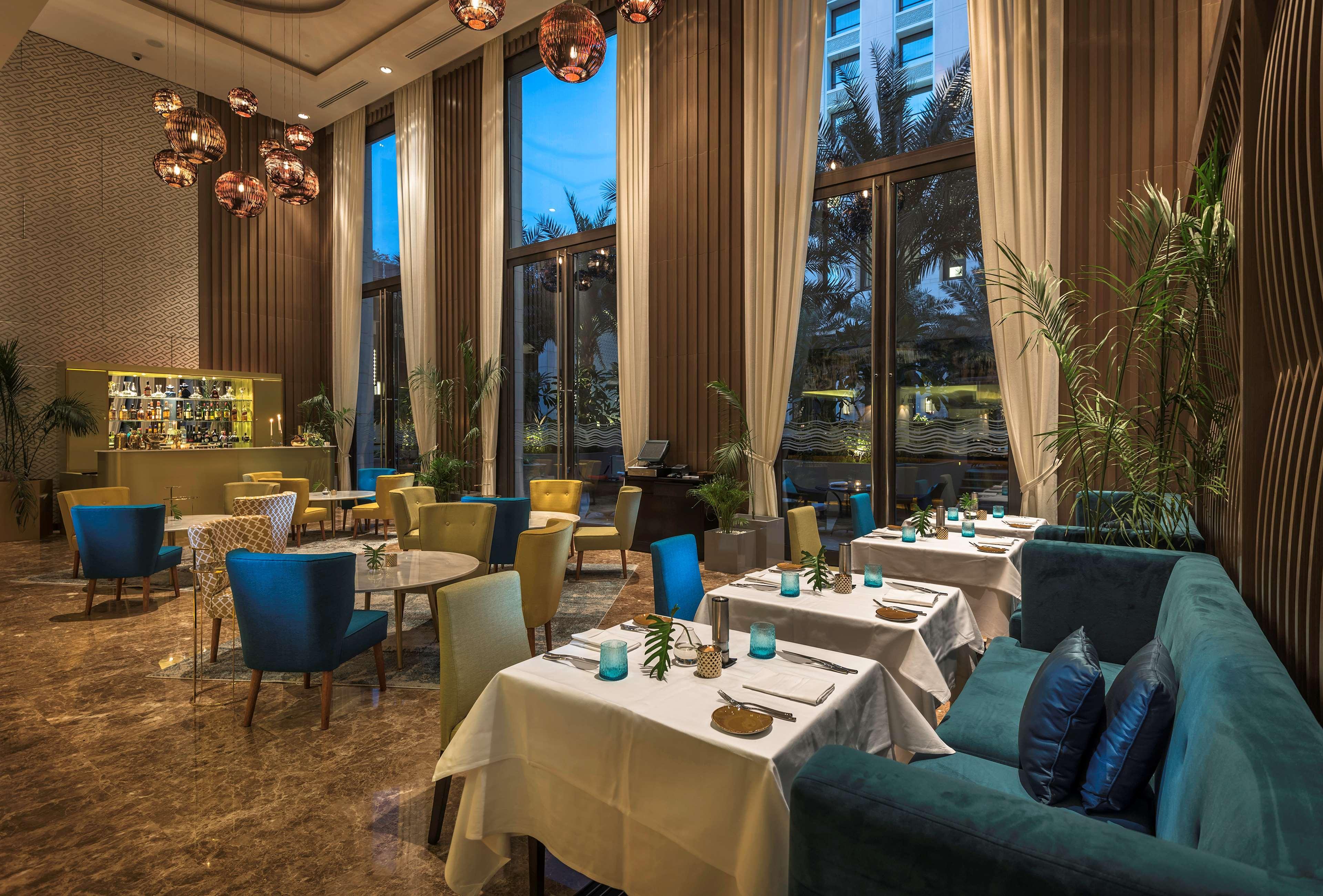 Radisson Collection Muscat, Hormuz Grand Hotel Exterior foto The restaurant